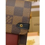 Louis Vuitton 独家首发型号：M60222